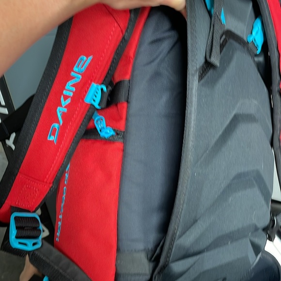 COPY - DAKINE heli pro DLX 20L Backpack - Picture 6 of 8
